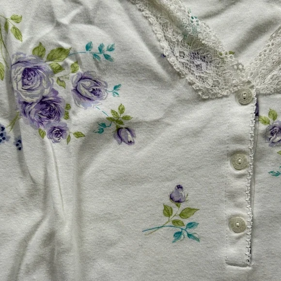 White Floral Nightgown - Picture 4 of 4